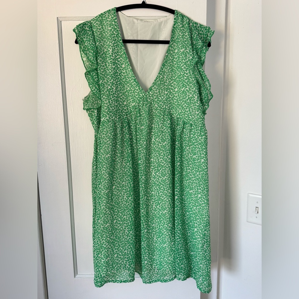 Flowy Women’s Sundress